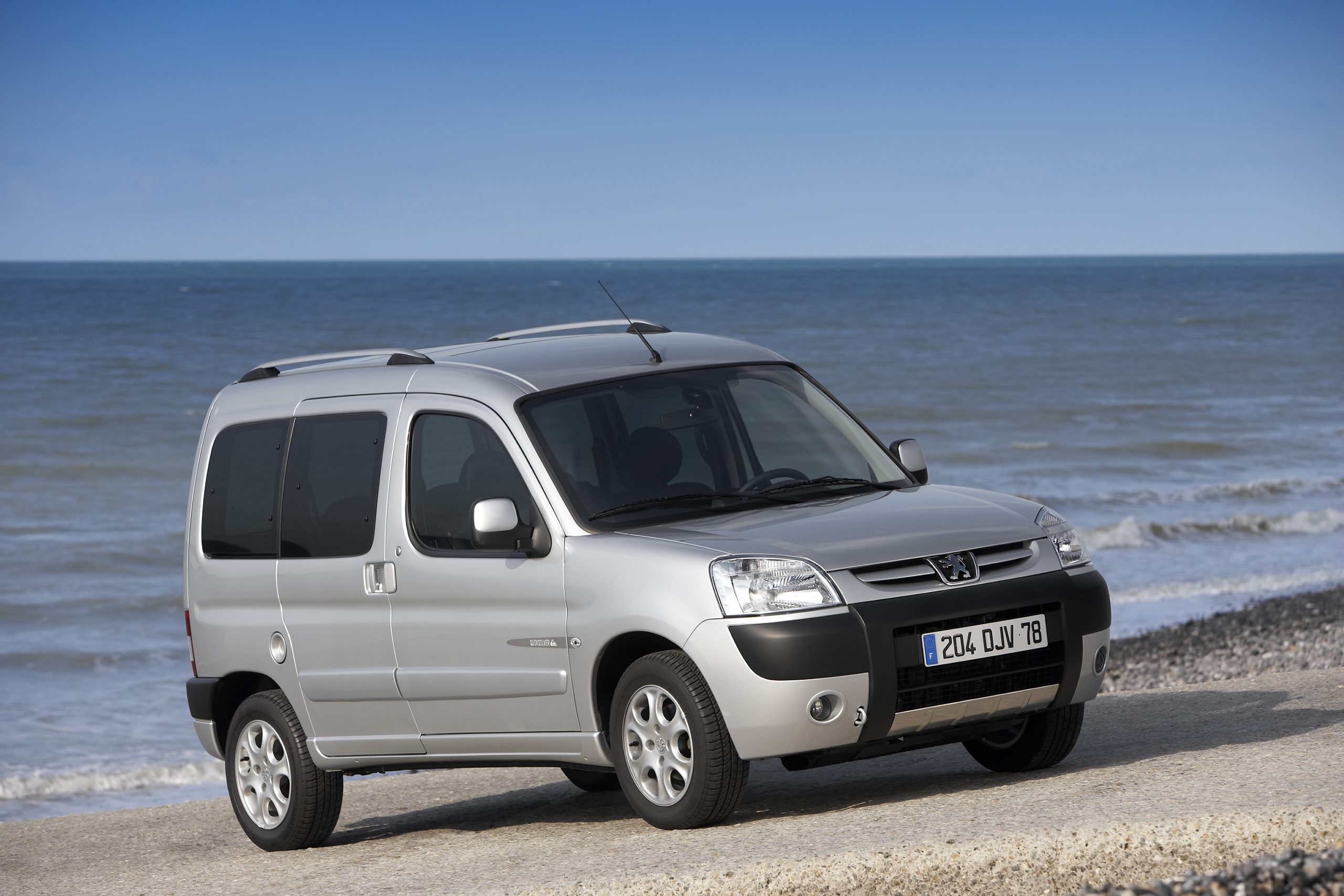 Lire la suite à propos de l’article L’histoire du Peugeot Partner : l’utilitaire polyvalent devenu incontournable