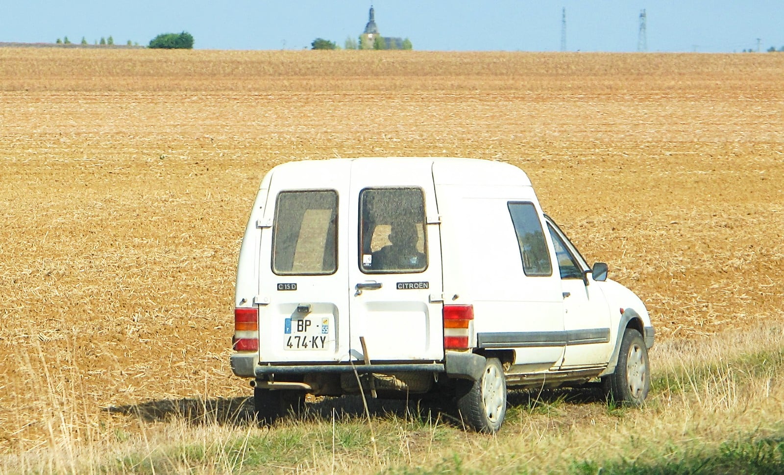 Lire la suite à propos de l’article Pourquoi choisir le Citroën C15 pour participer au Raid du Seigneur