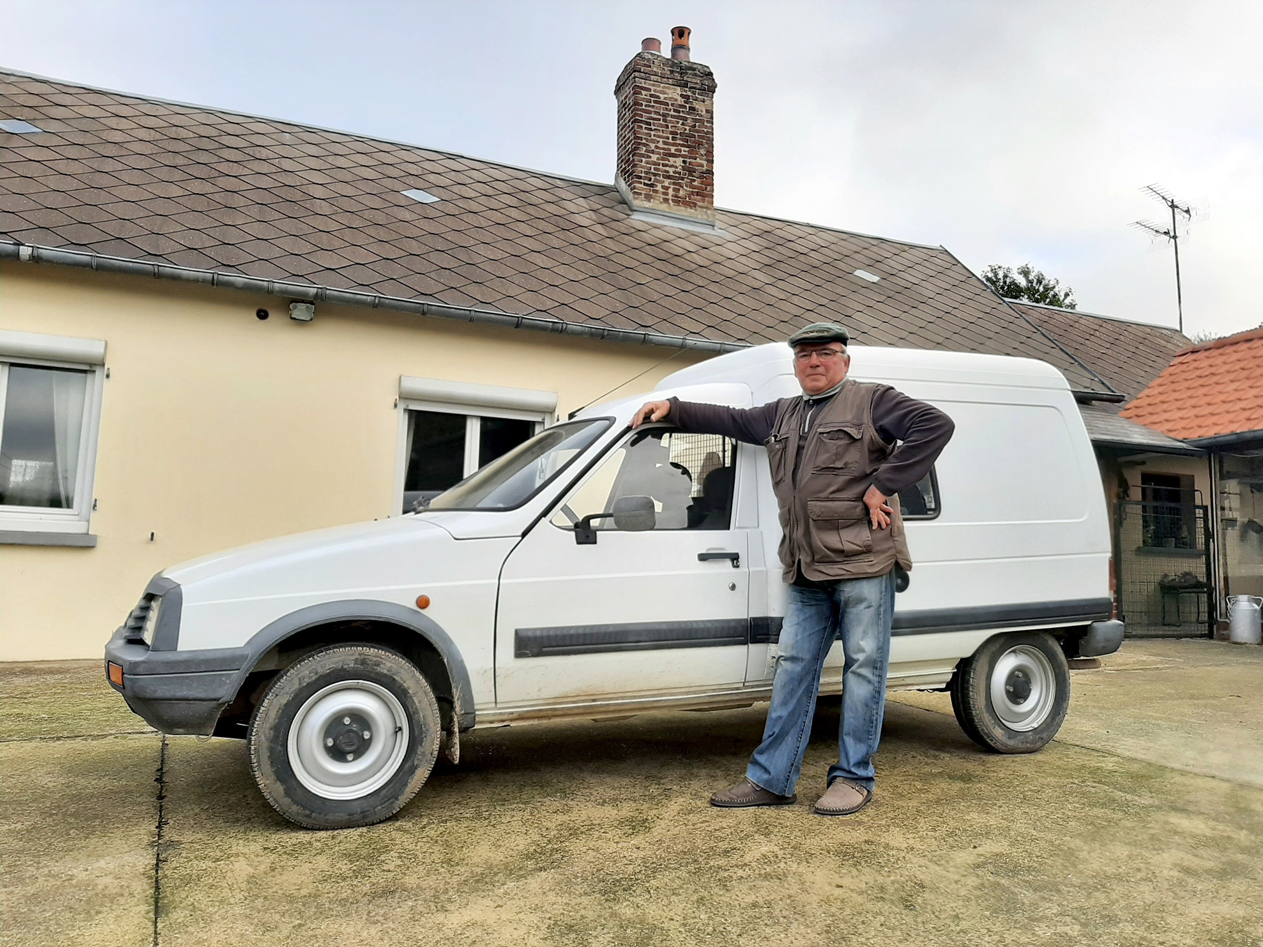 Lire la suite à propos de l’article L’histoire complète du Citroën C15 : l’utilitaire indestructible